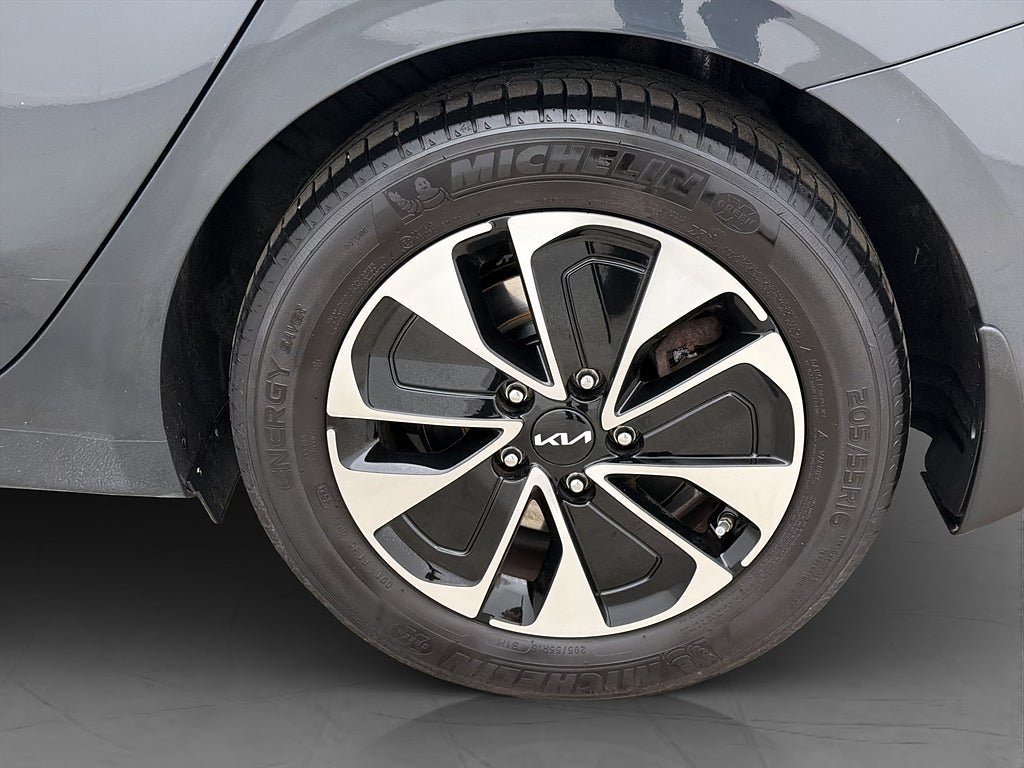 Vehicle Image 30