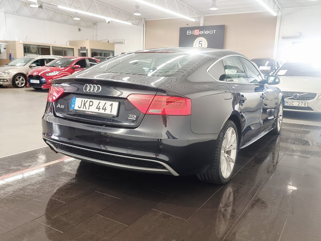 Vehicle Image 13