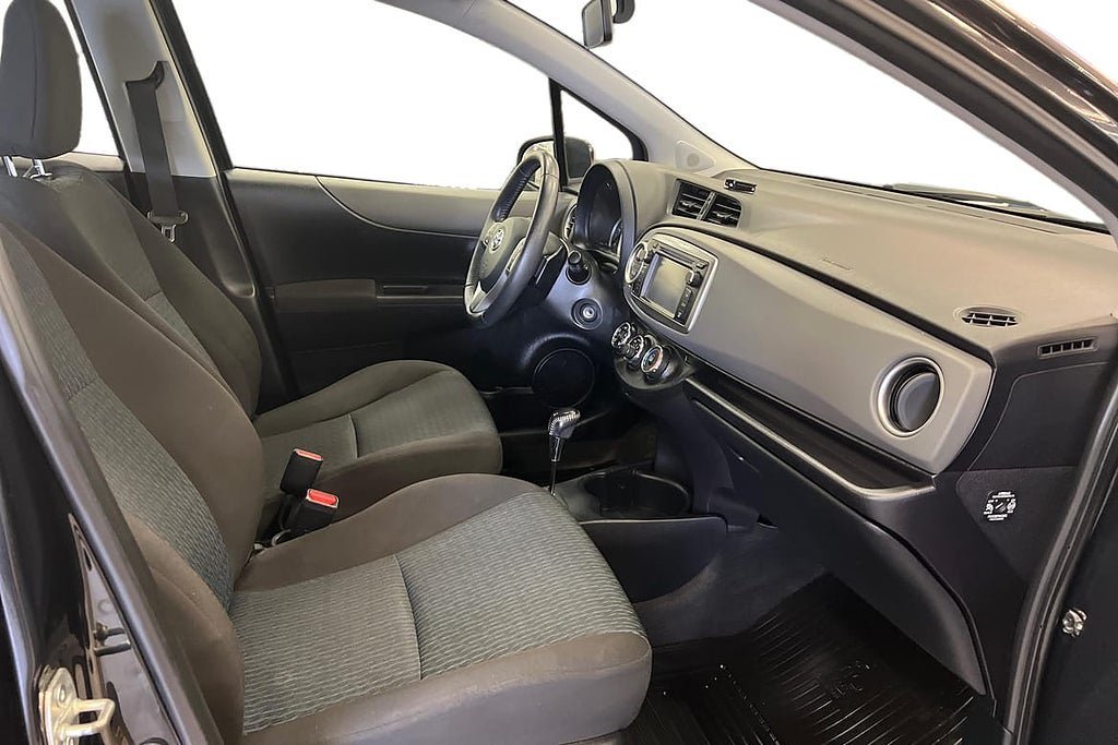 Vehicle Image 7
