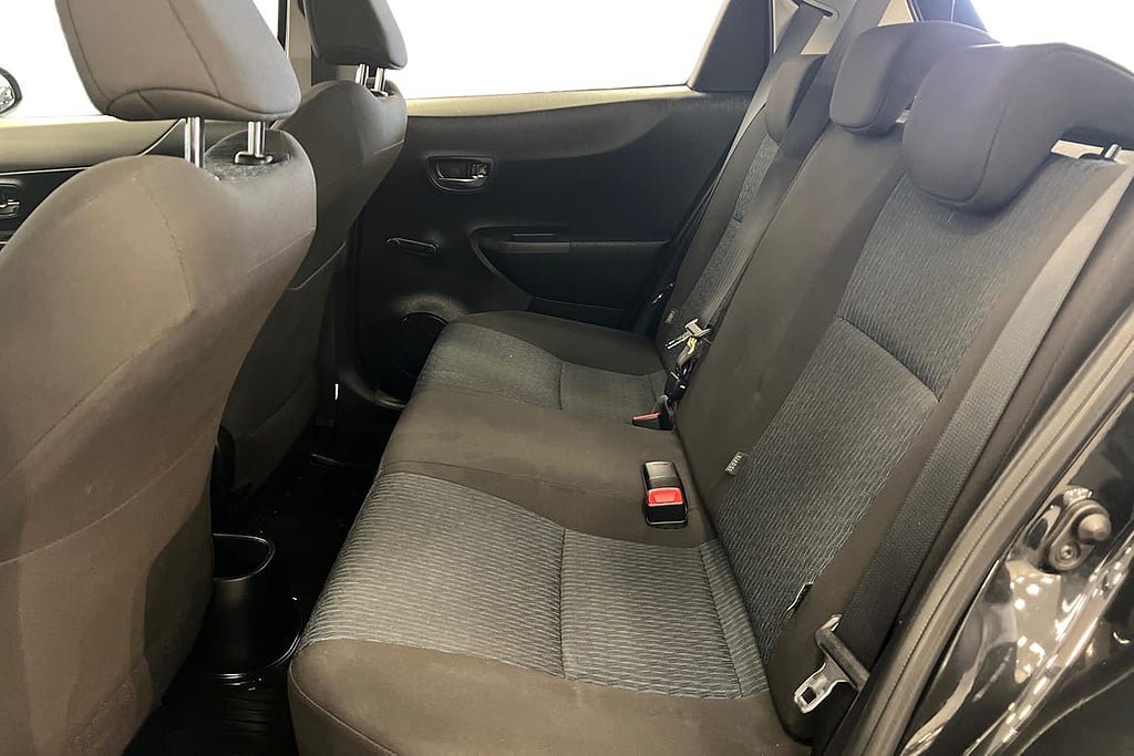 Vehicle Image 13