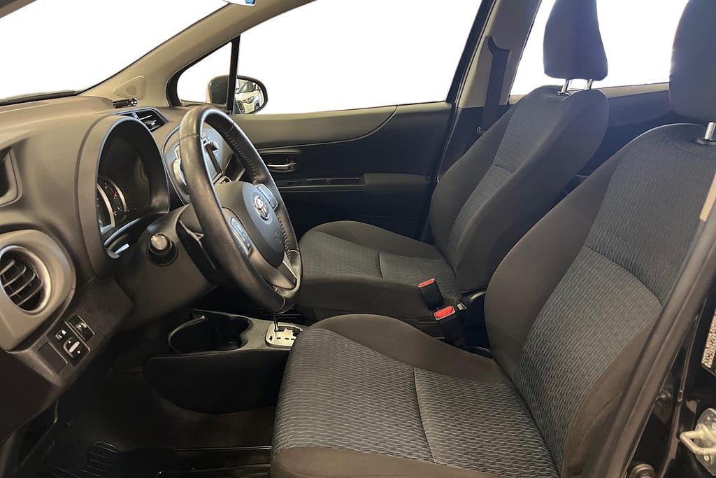 Vehicle Image 14