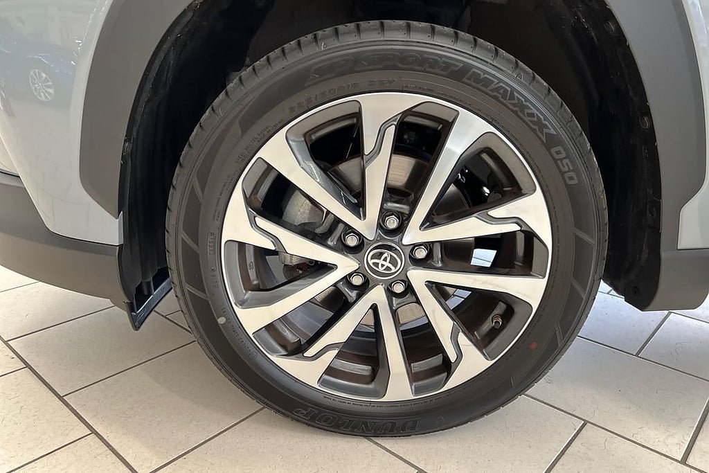 Vehicle Image 17