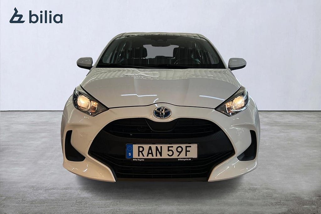 Vehicle Image 6