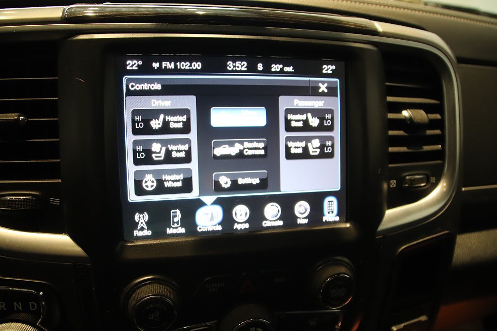 Vehicle Image 16