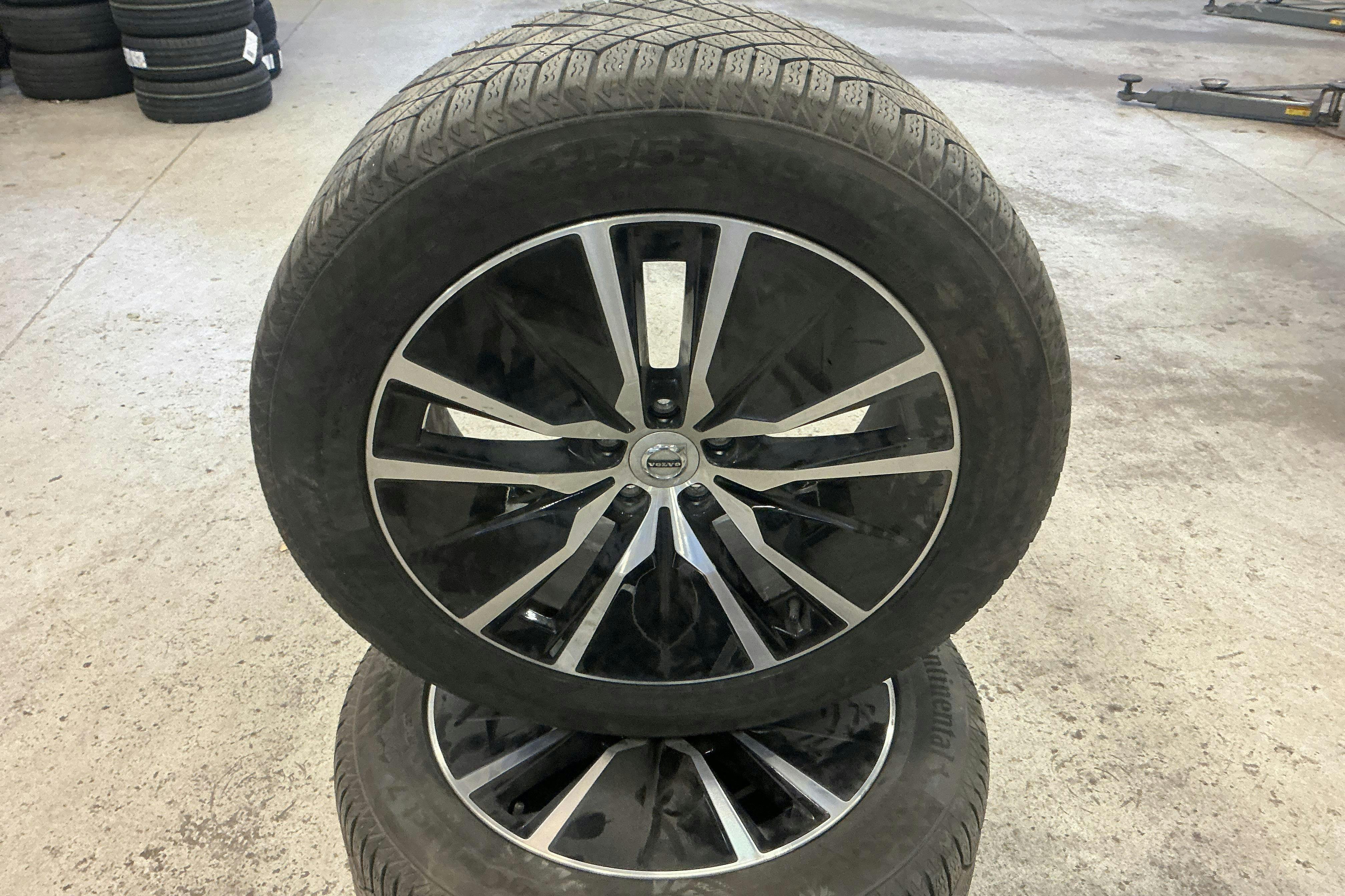 Vehicle Image 19