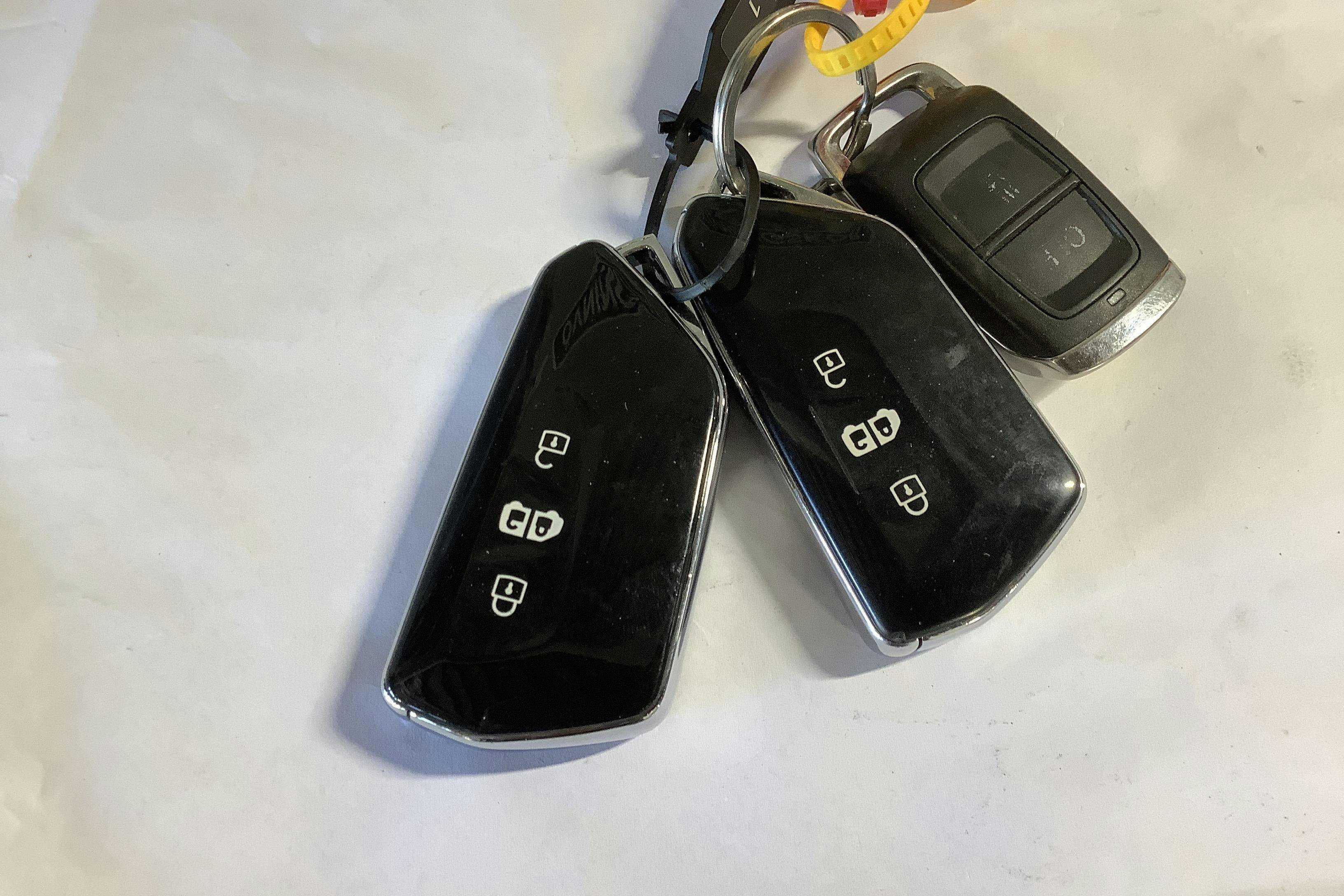 Vehicle Image 16