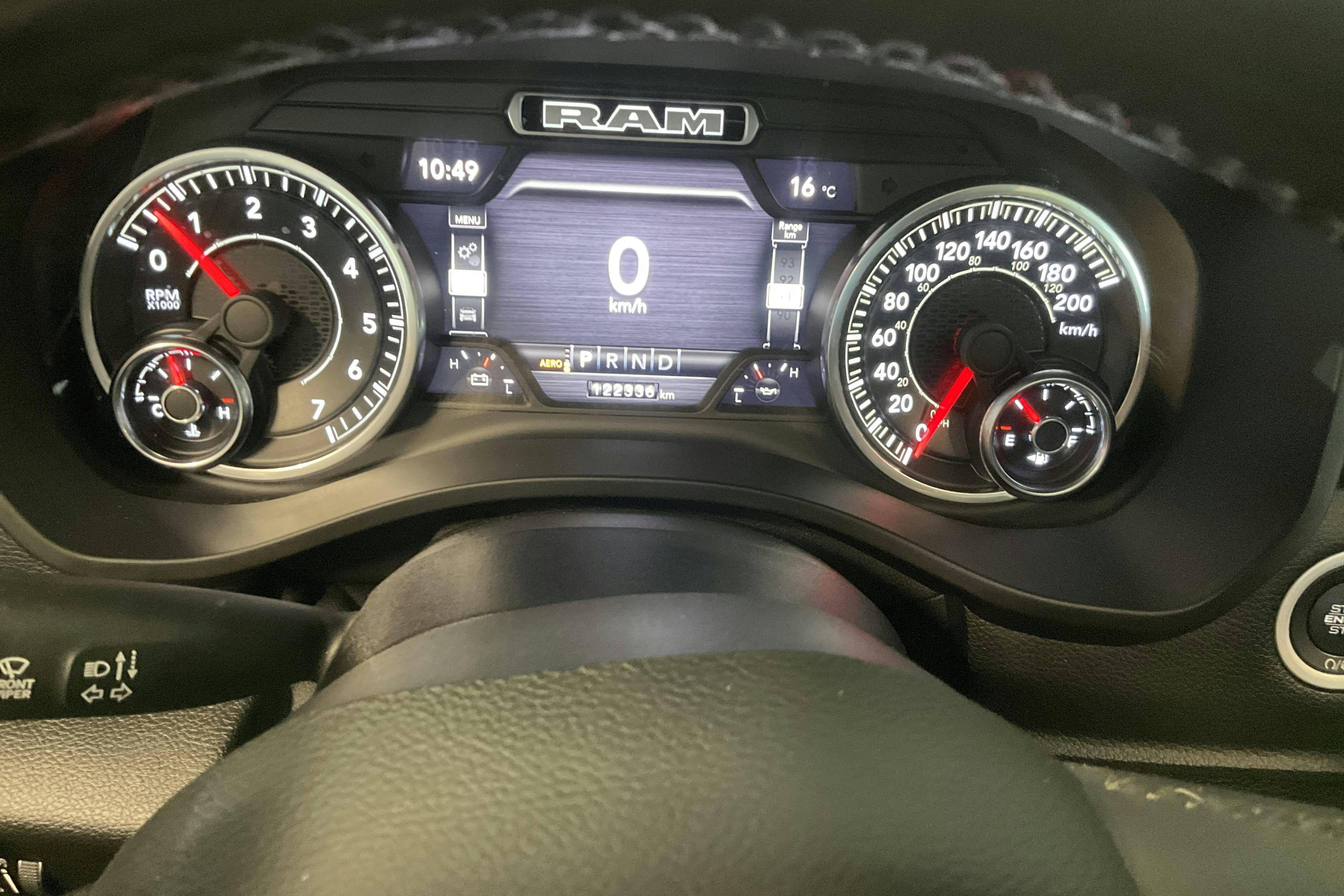 Vehicle Image 10
