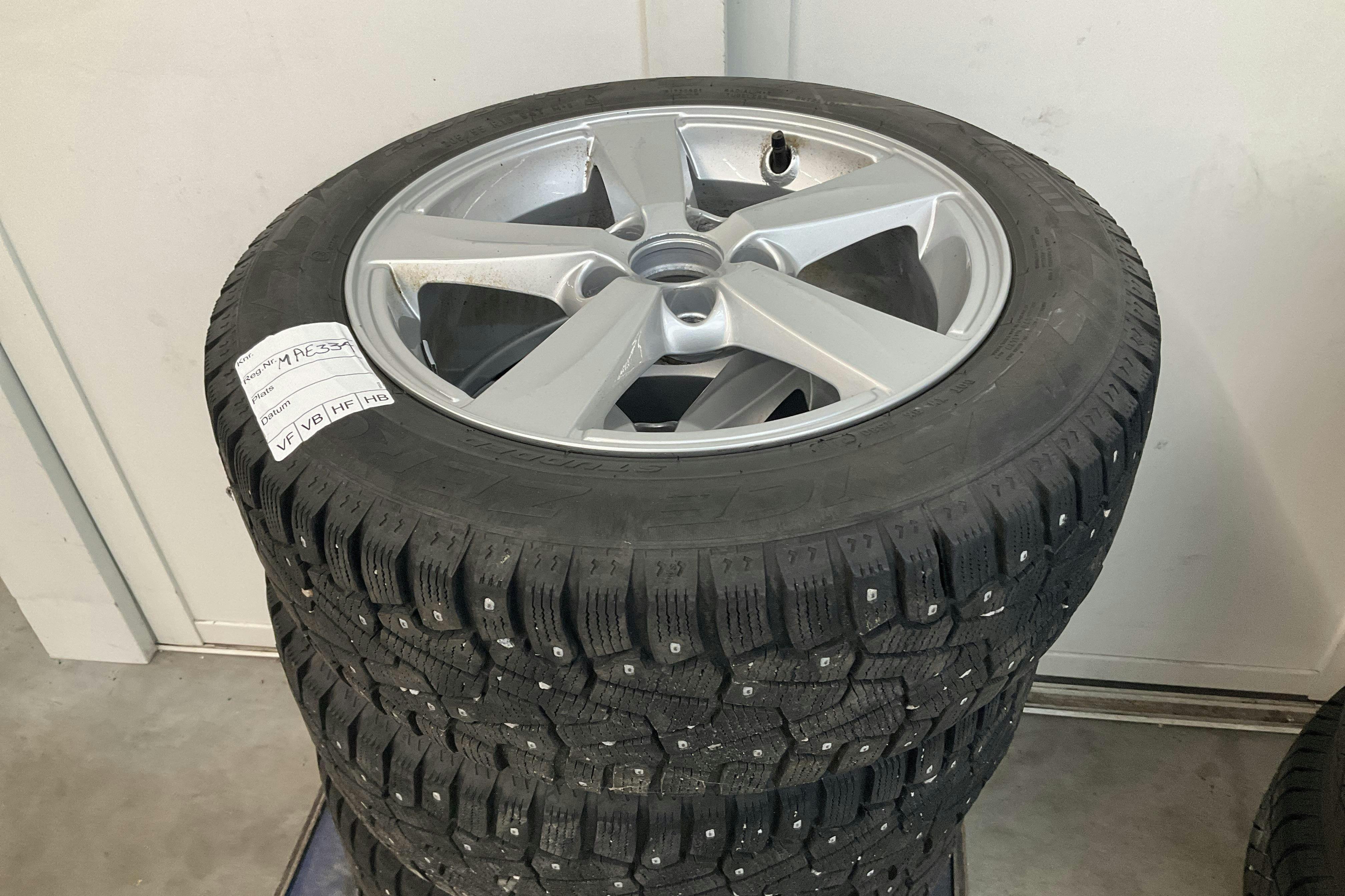 Vehicle Image 11