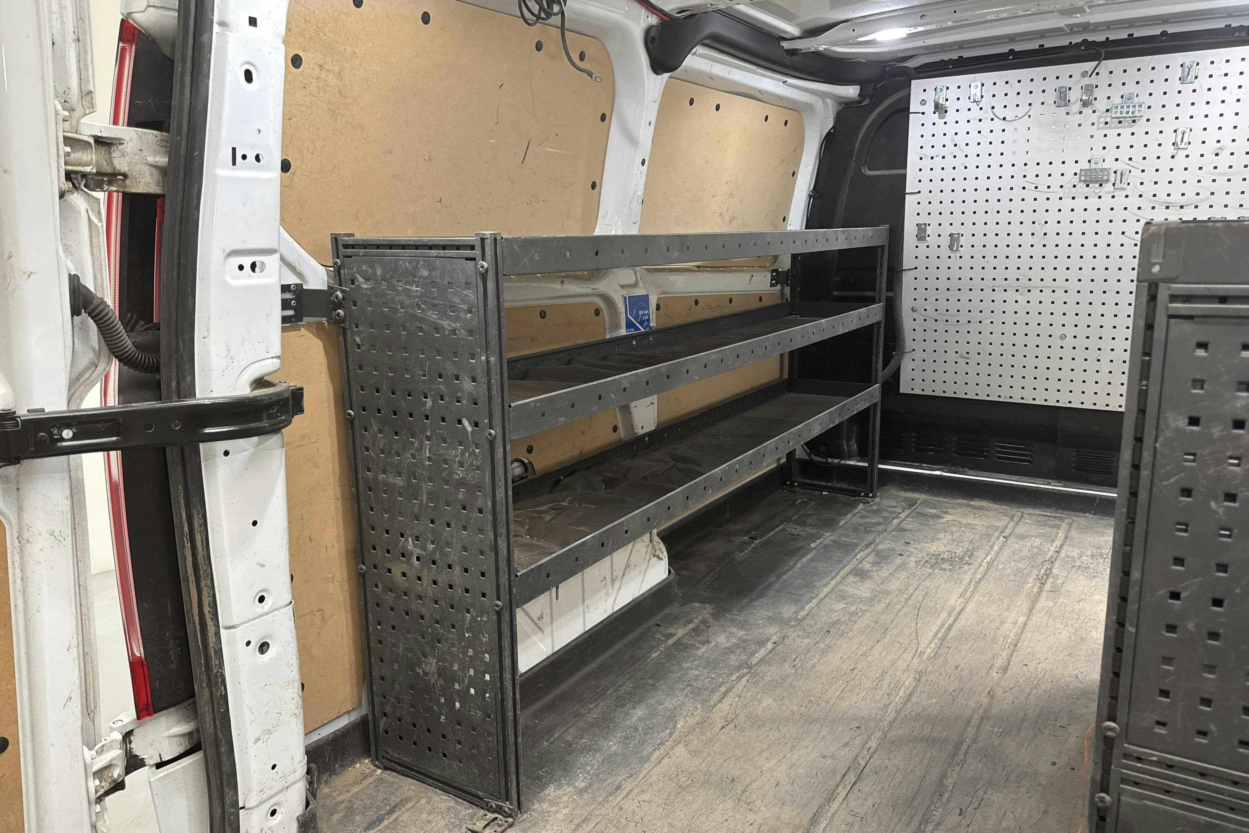 Vehicle Image 14