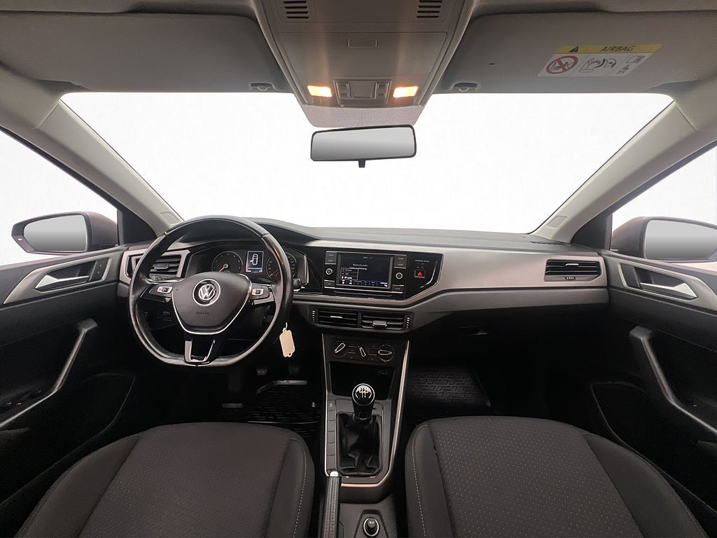 Vehicle Image 12