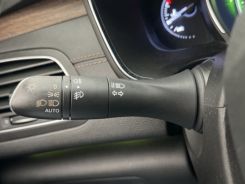Vehicle Image 16