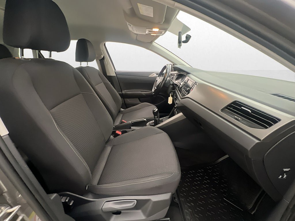Vehicle Image 21