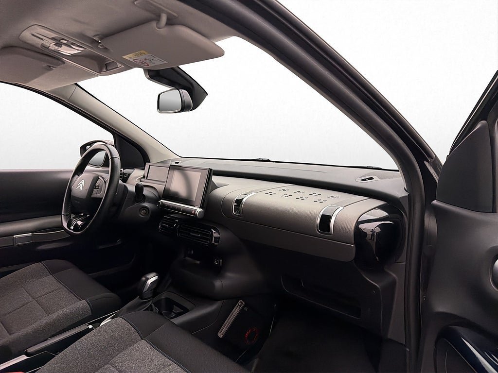 Vehicle Image 23