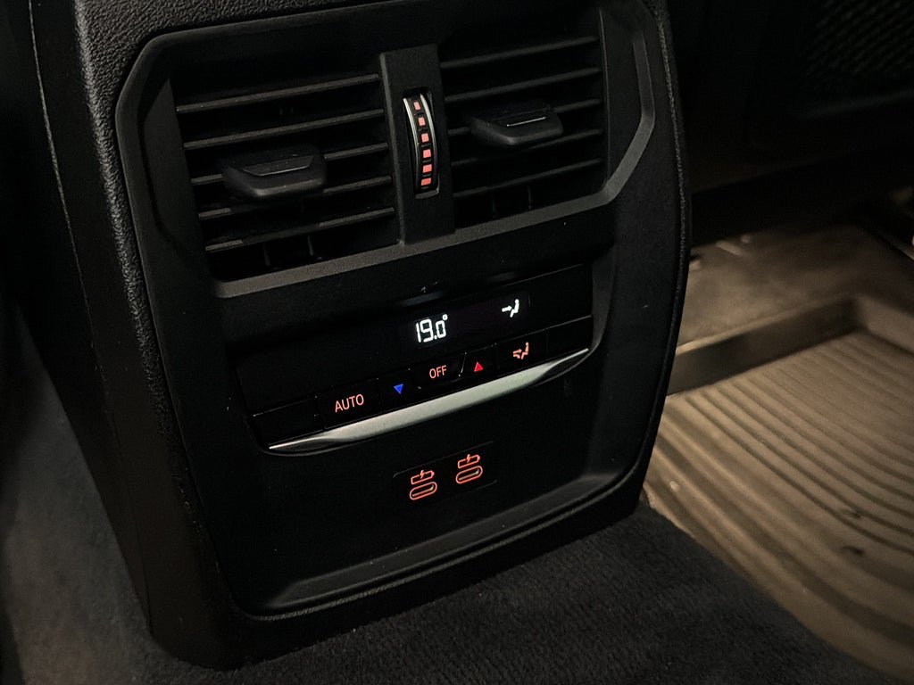 Vehicle Image 27
