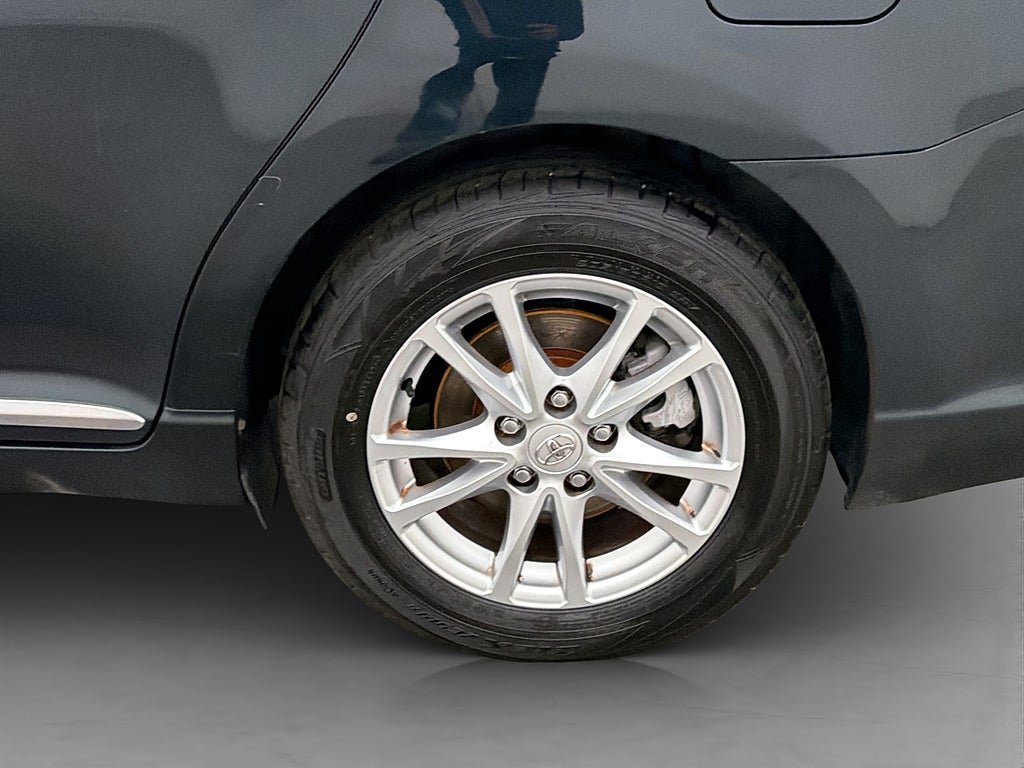 Vehicle Image 23