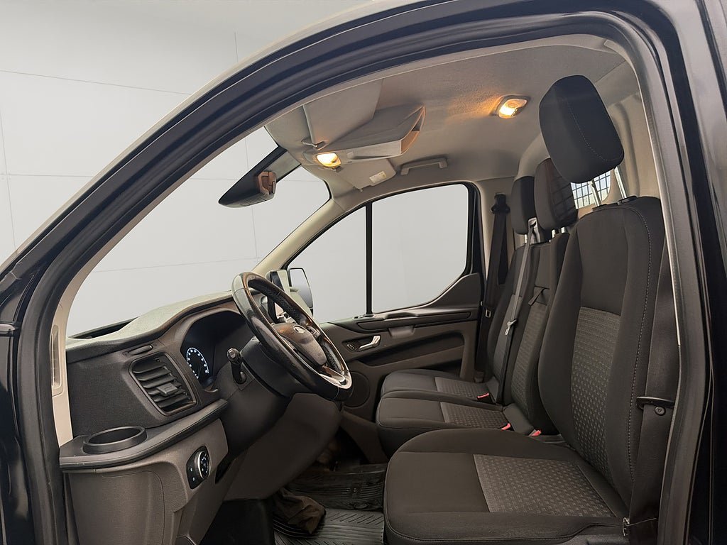 Vehicle Image 15