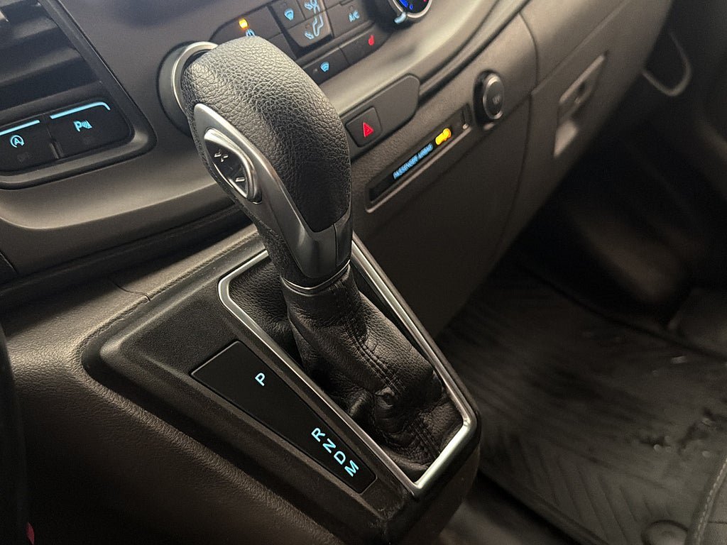 Vehicle Image 24