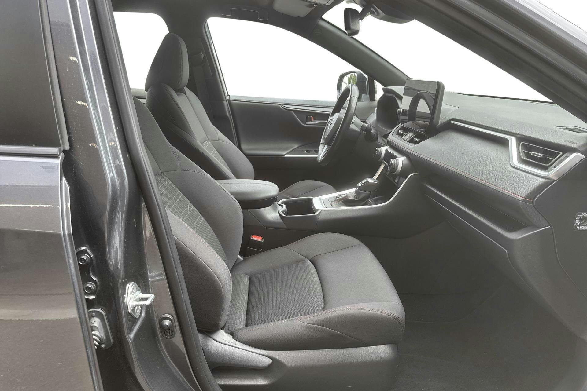 Vehicle Image 7