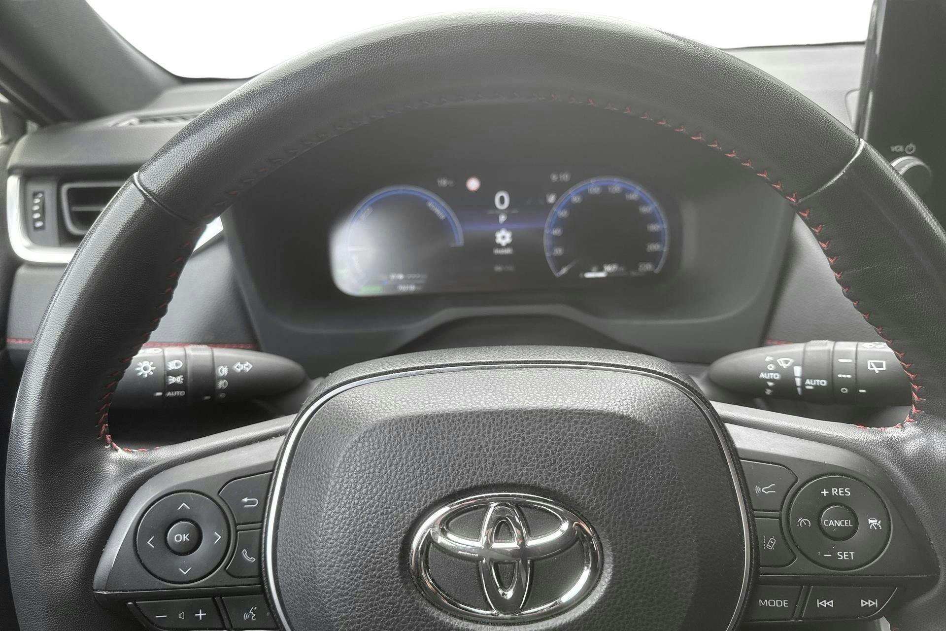 Vehicle Image 10