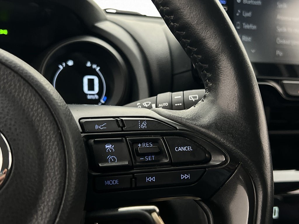Vehicle Image 18