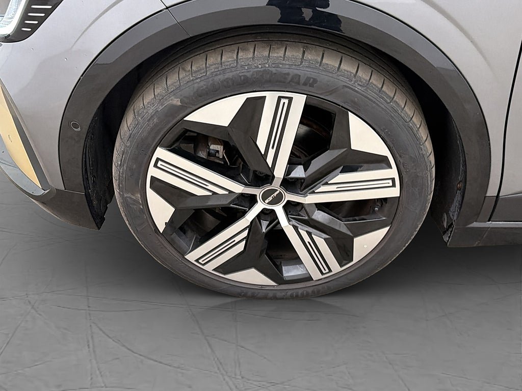 Vehicle Image 35