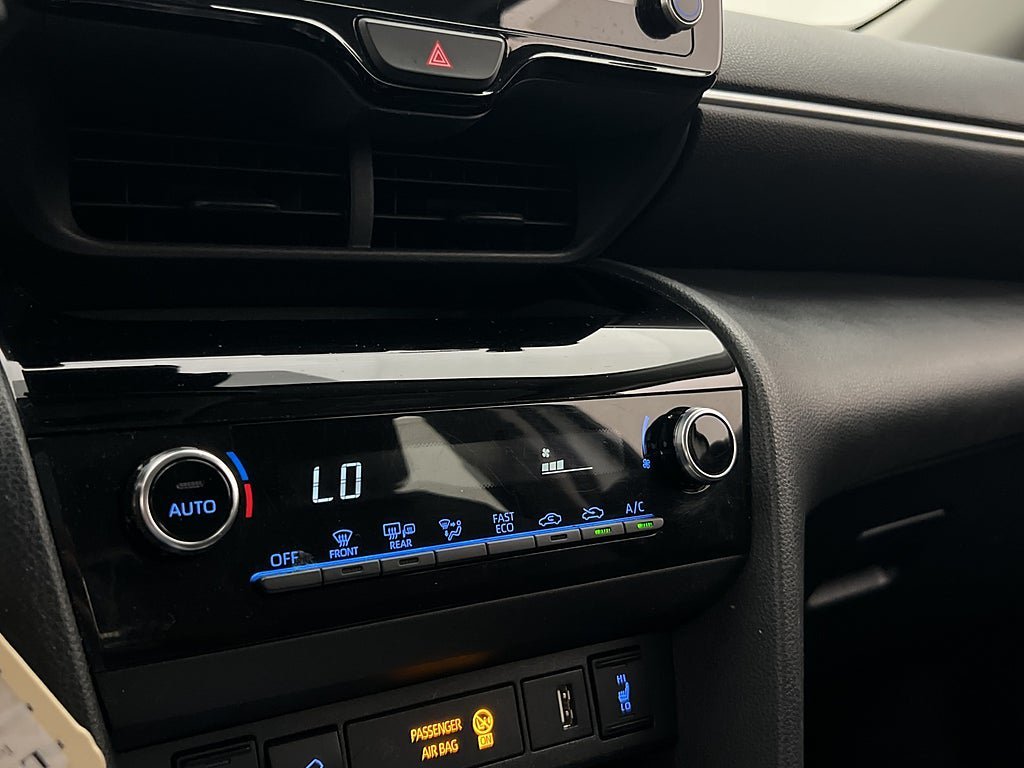 Vehicle Image 22