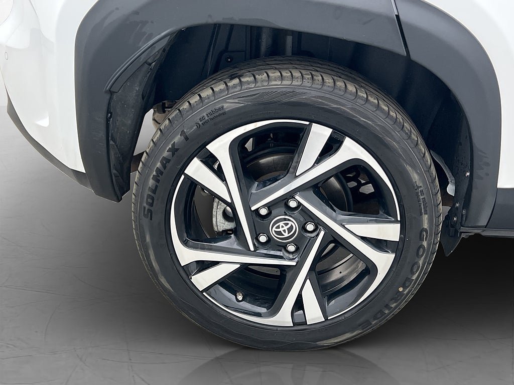 Vehicle Image 30