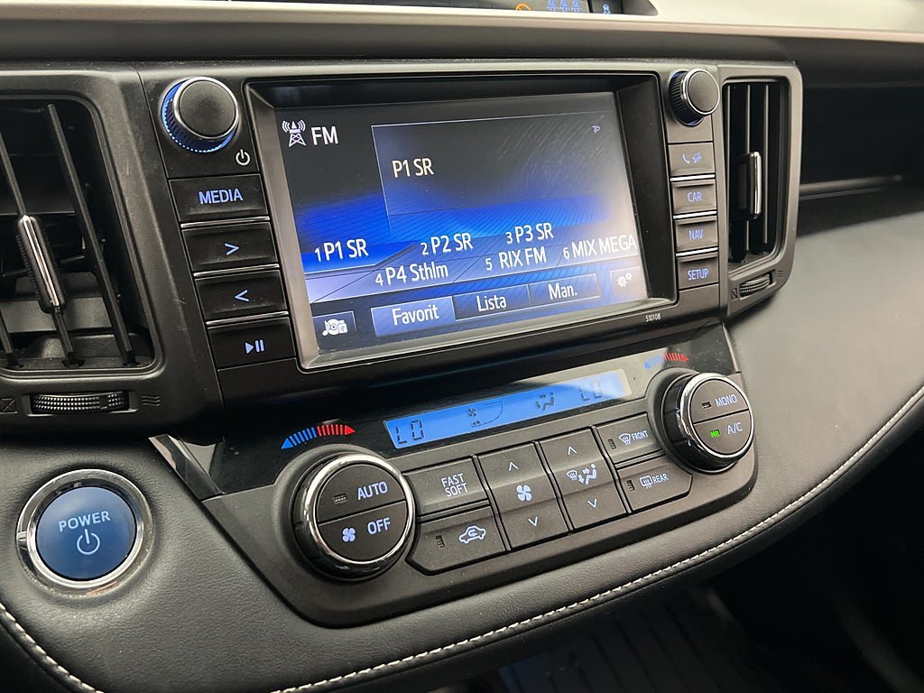 Vehicle Image 17
