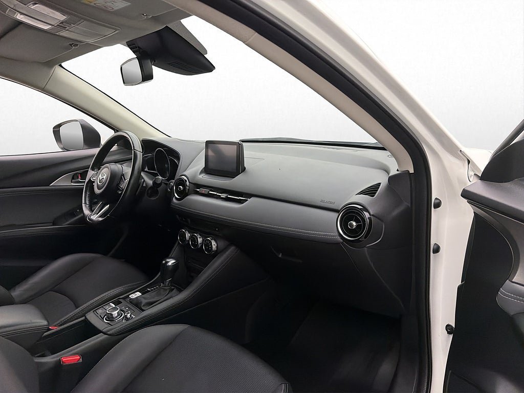 Vehicle Image 25