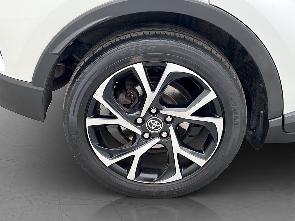 Vehicle Image 30