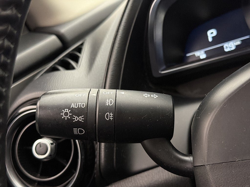 Vehicle Image 32