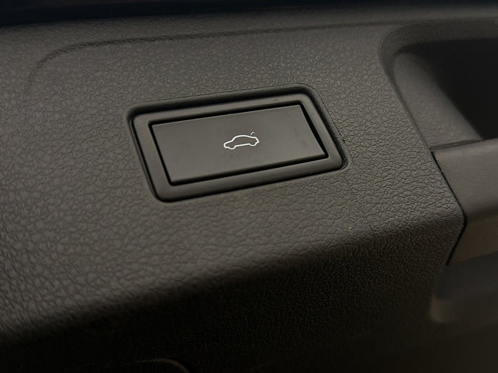 Vehicle Image 27