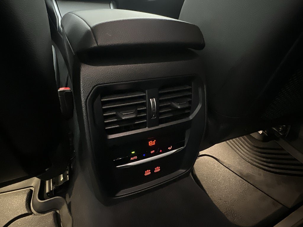 Vehicle Image 29
