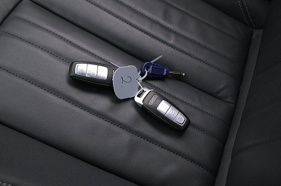 Vehicle Image 24