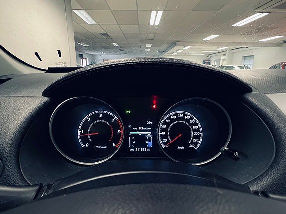Vehicle Image 13