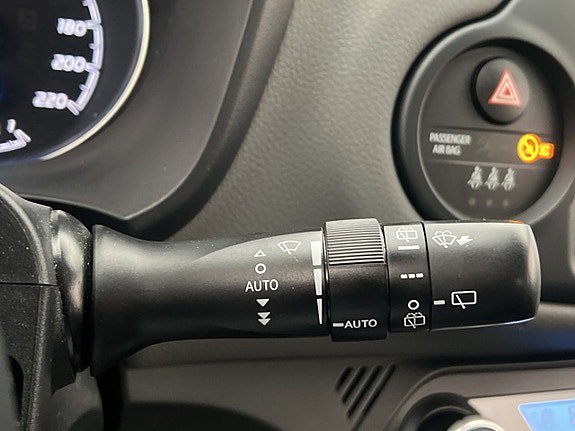 Vehicle Image 26