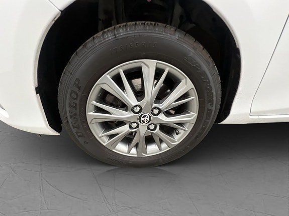 Vehicle Image 30