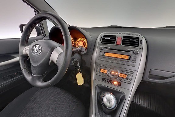 Vehicle Image 13