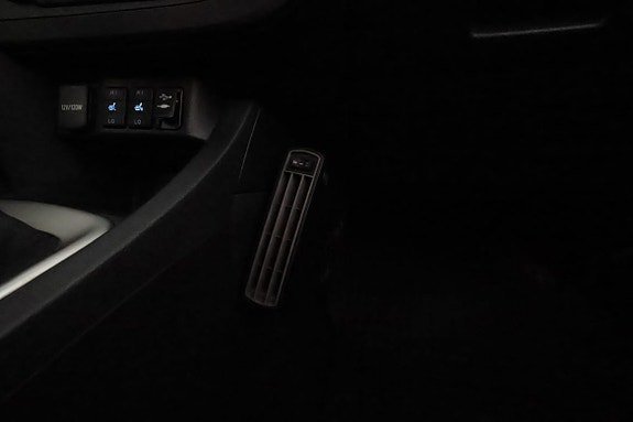 Vehicle Image 27