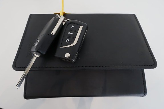 Vehicle Image 30
