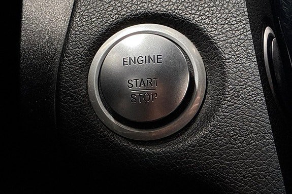 Vehicle Image 28
