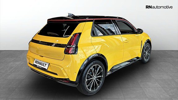 Vehicle Image 24