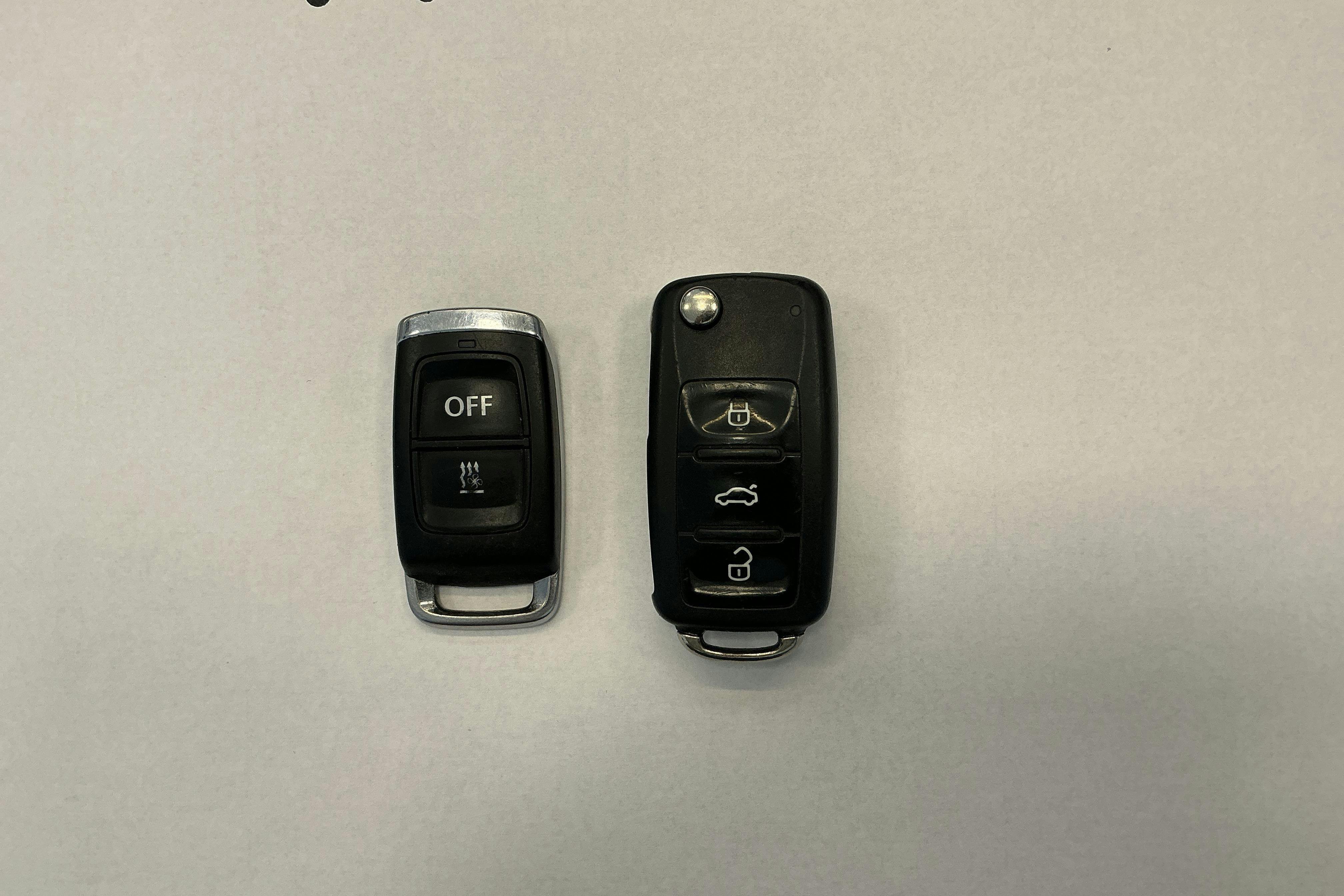 Vehicle Image 18