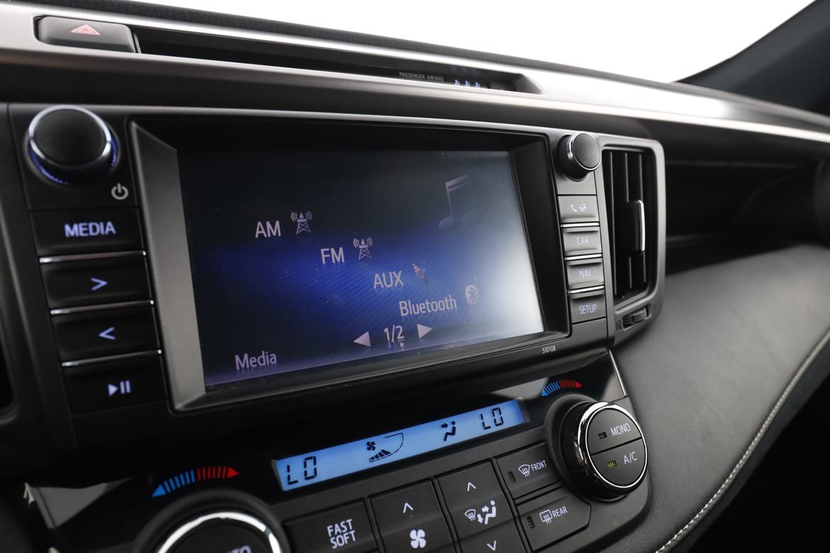 Vehicle Image 21
