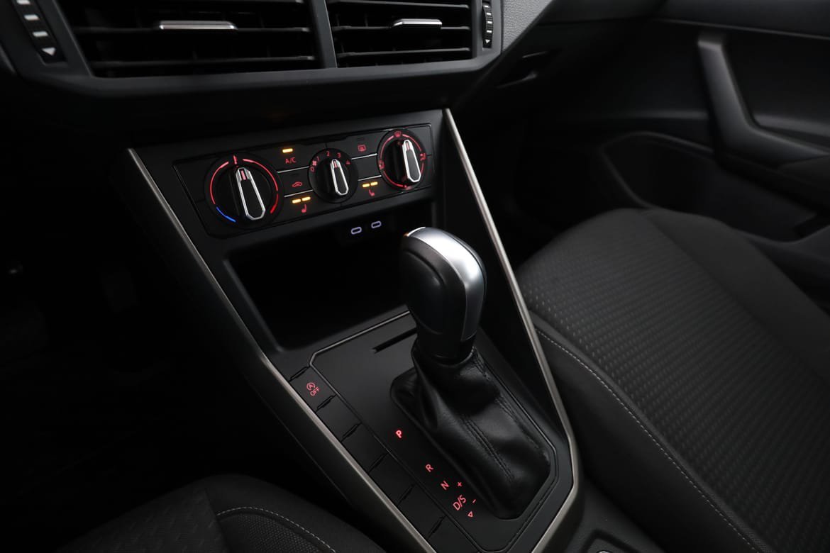Vehicle Image 22