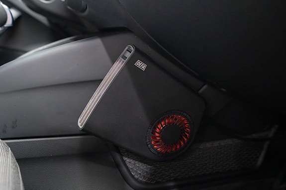 Vehicle Image 12