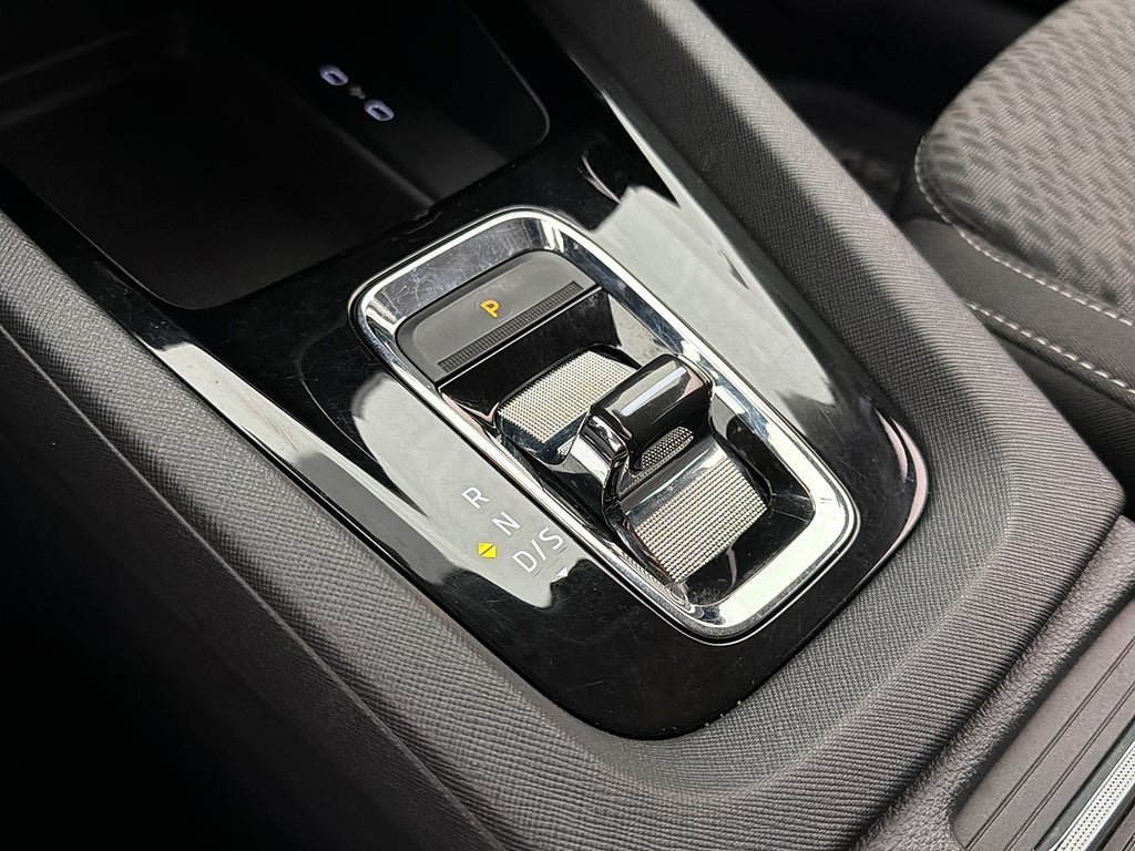 Vehicle Image 24