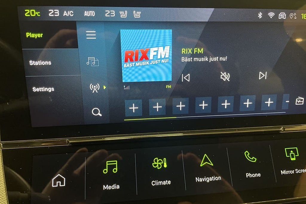 Vehicle Image 12
