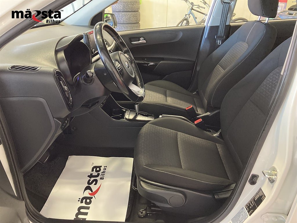 Vehicle Image 9