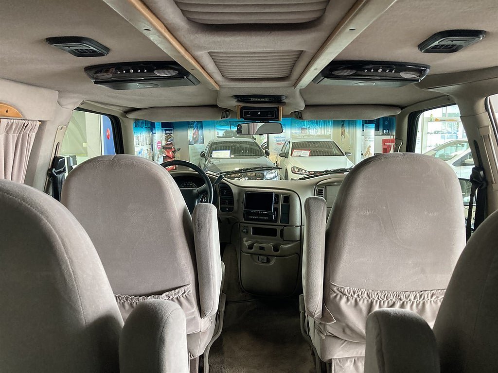 Vehicle Image 13